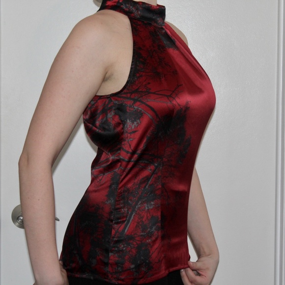 le chateau | red satin top - Picture 3 of 4